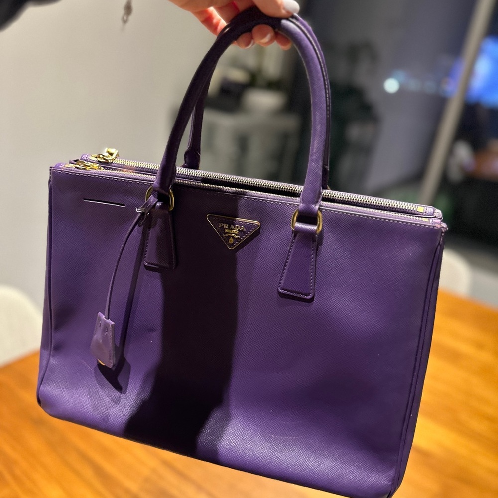 Prada bag! Authentic comes with papers!